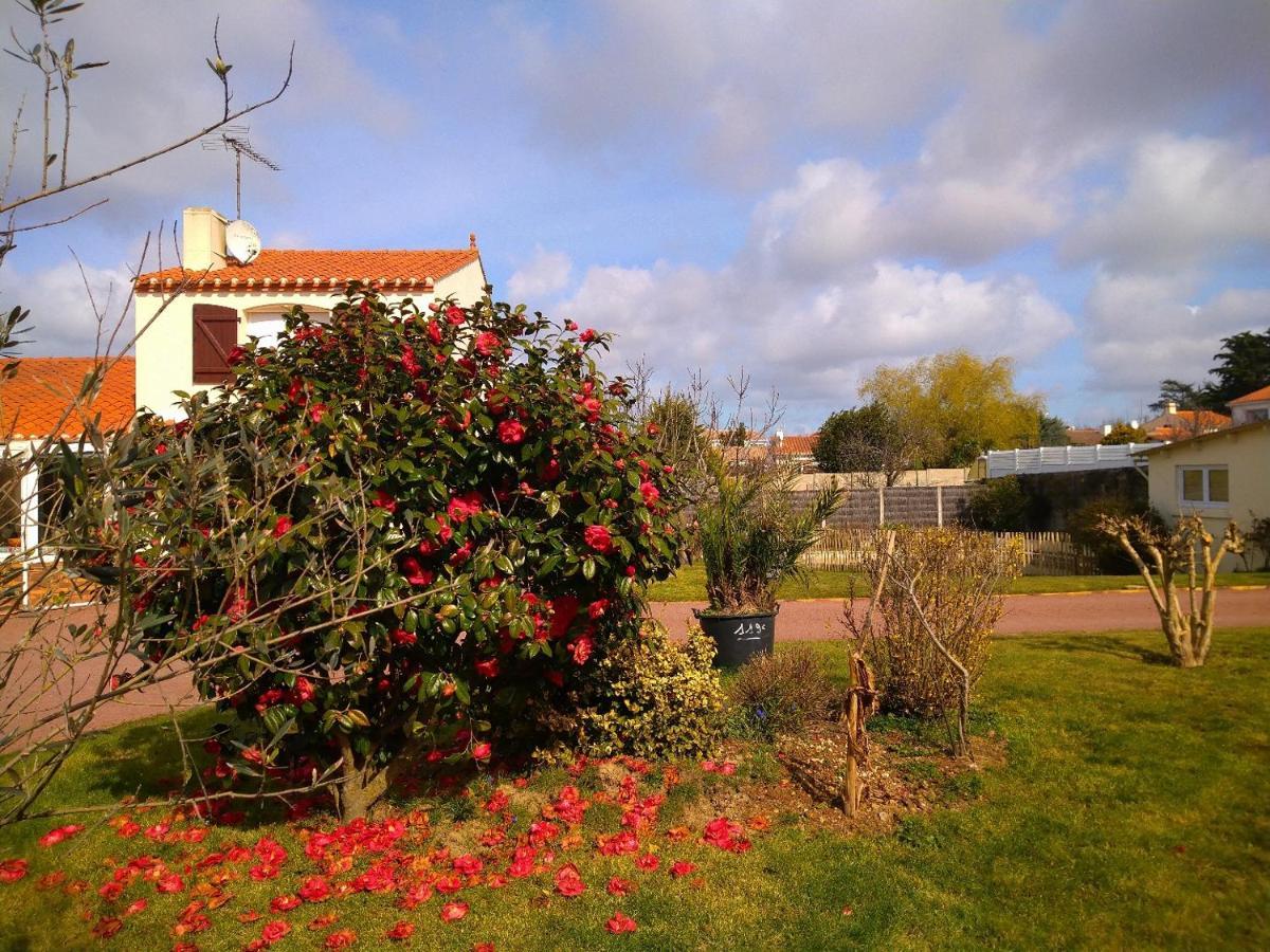 Gite "La Belle Etoile" 2 Nuits Minimum, 3 Etoiles Le Fenouiller Exterior photo